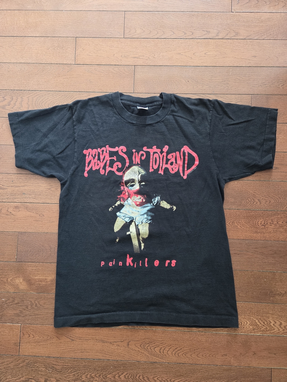 Vintage 1993 Babes In Toyland Graphic Tee - Medium
